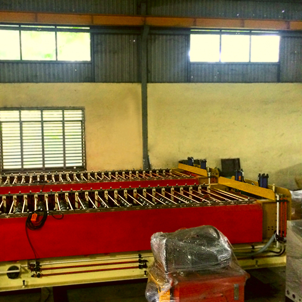 Xưởng Máy Cán Tôn 20